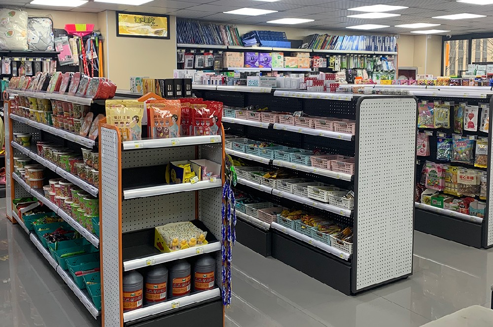 便利店布局大揭秘：为何最深处藏着最畅销的商品？